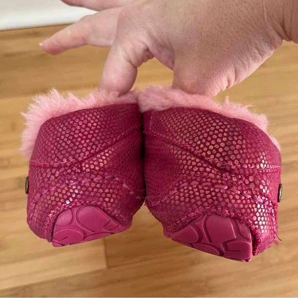 Ugg Slippers - Picture 7 of 10